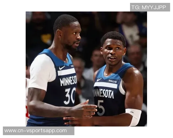 兰德尔赞麦丹在联防中表现突出防守范围广泛堪称优秀护筐者